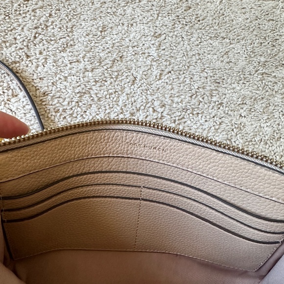 Tory Burch crossbody - Picture 2 of 5